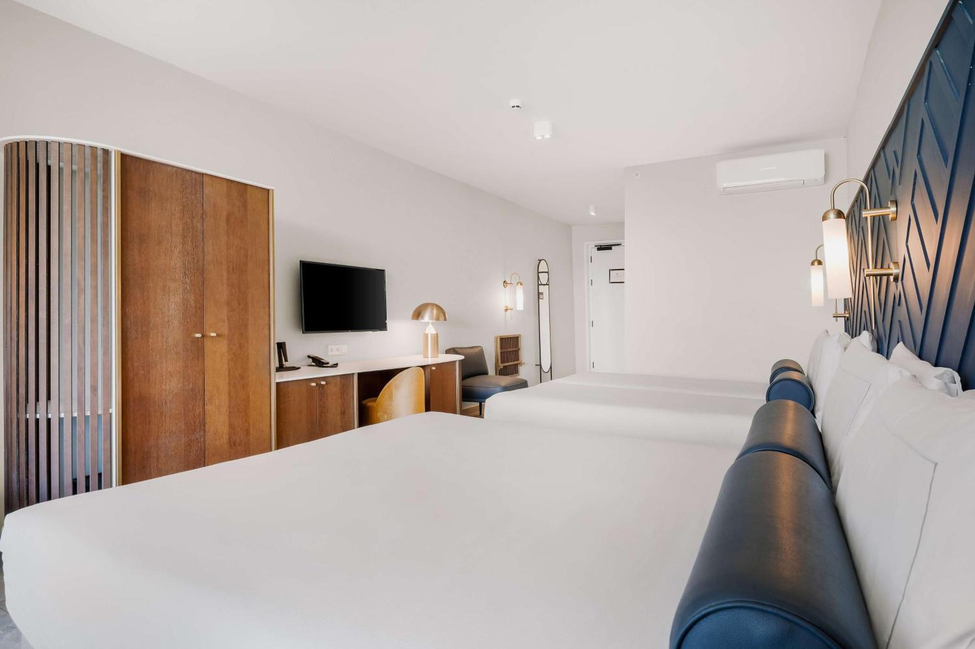 Guest Room with Two King Beds